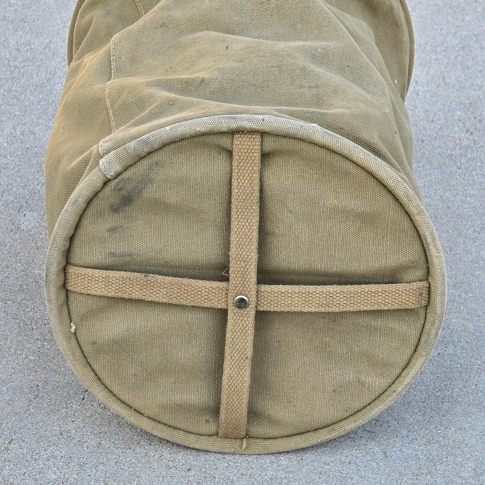WWII US Military Army Canvas Water Bucket 1943 Collapsible Jeep Cavalry Pail - Picture 9 of 16